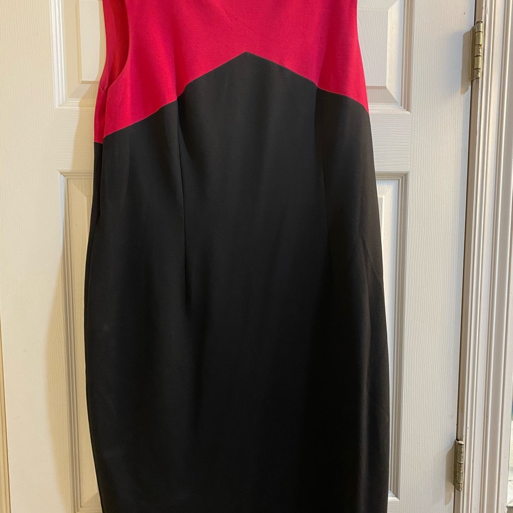 Dress - Picture 3 of 4